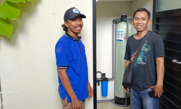 Teknologi filter air modern dari AZS Water Filter, Menggunakan filter air di rumah adalah langkah sederhana namun efektif untuk mencegah masalah kesehatan. Air yang kotor berpotensi mengandung bakteri, kotoran, dan bahan kimia yang bisa memicu berbagai penyakit. Filter air di rumah dari AZS Water Filter yang hemat biaya. Teknisi AZS Water Filter memasang filter air di rumah pelanggan