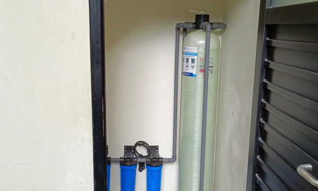 Teknologi filter air modern dari AZS Water Filter, Pasang filter air 1054 dengan layanan dari AZS Water Filter di Sleman untuk memastikan air bersih dan sehat bagi keluarga. Cegah penyakit dengan filtrasi air berkualitas.