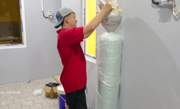 Pemasangan filter penjernih air 1054 di kost eksklusif Tembalang
