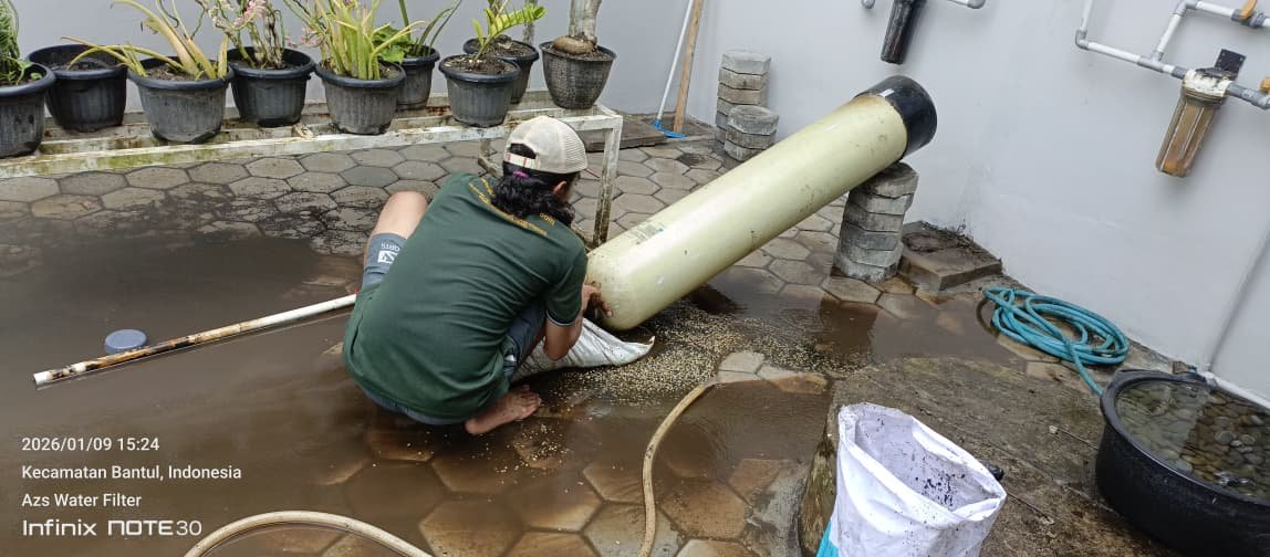 Penggantian media filter air 1054 di Bantul