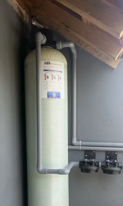 Unit tabung filter air 1054 yang terpasang rapi untuk jasa pasang filter air Bantul di rumah warga Potorono.
