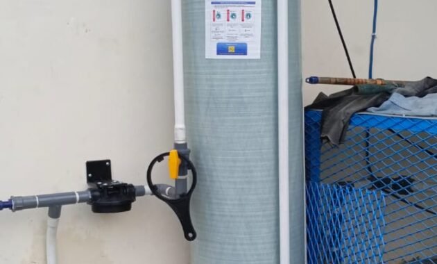 Detail kepala kran 3 way valve dan pipa tabung filter penjernih air 1354 di Klaten